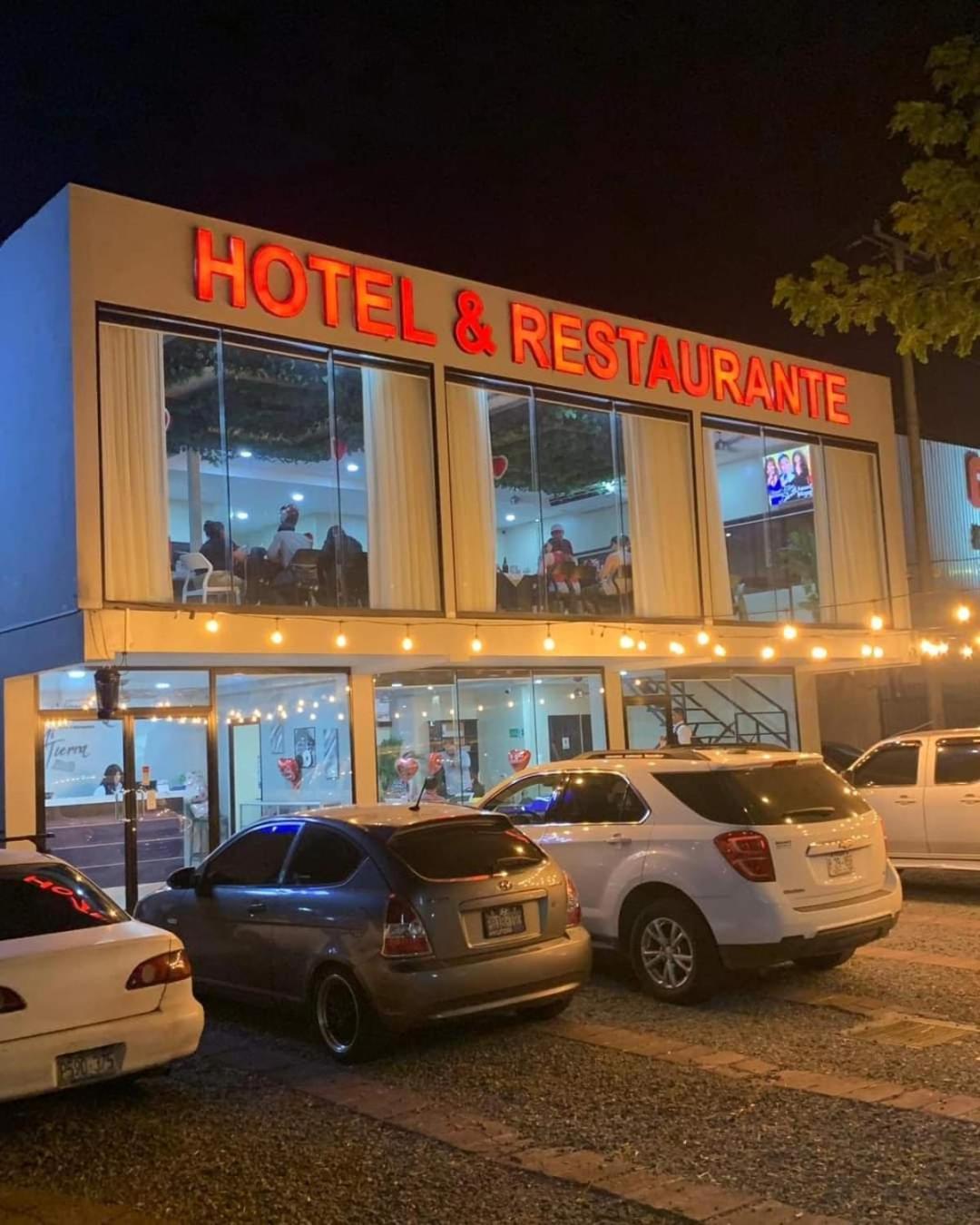 Mi Tierra Hotel Y Restaurante San Luis ภายนอก รูปภาพ